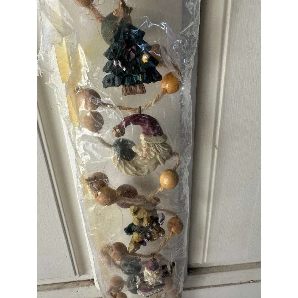 Vintage New Polyresin Figurine Ornaments Wood Beads Twine Christmas 9ft Garland